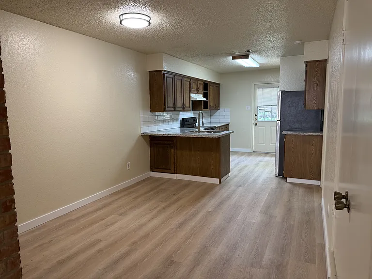 6316 Peggy Dr — Photo 4