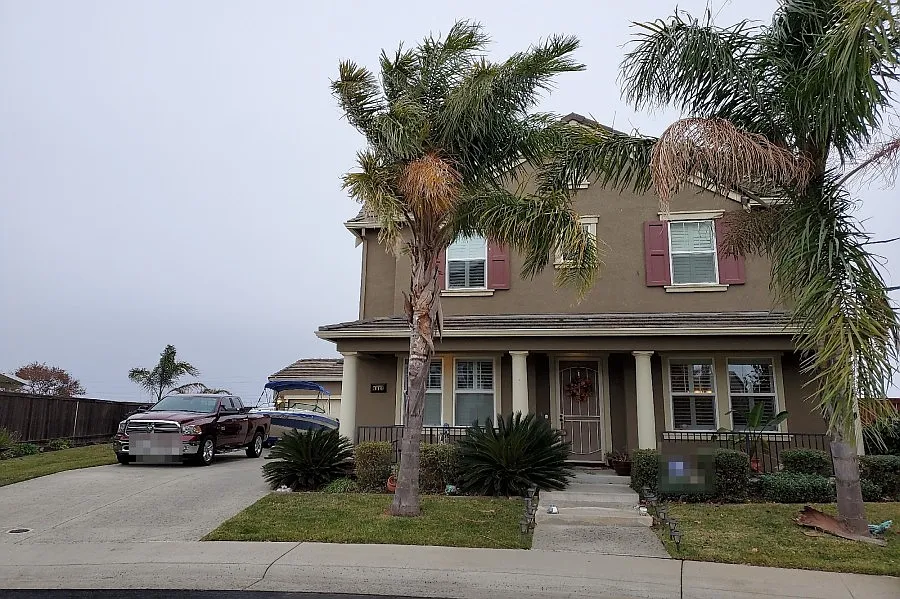 2065 Rhodes Ln photo 1