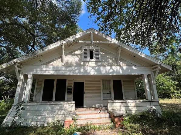 684 5th St NW, Paris, TX 75460