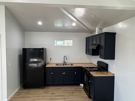5th image of 15112 W Califa St