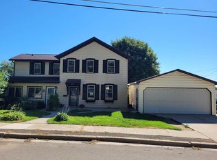 612 S Wisconsin St, Mineral Point, WI 53565
