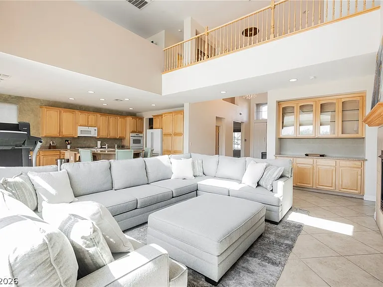 9562 Staff Ln — Photo 6