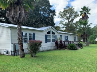 117 Crescent Lake Shore Dr, Crescent City, FL 32112