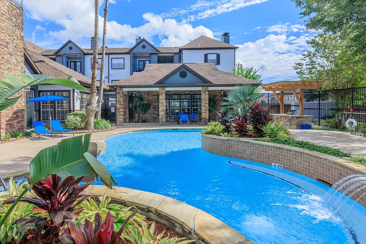 Building Photo - Residence at Westchase