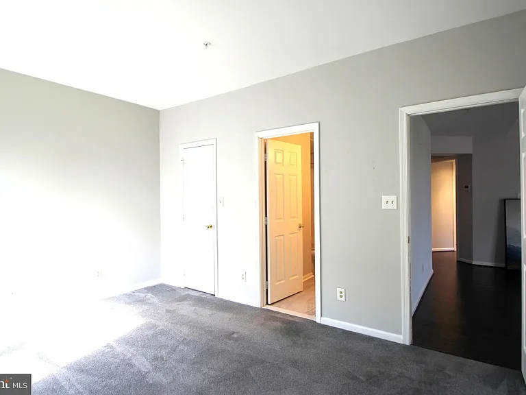 46598 Drysdale Ter #303 — Photo 17