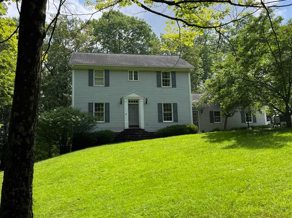 382 Knollwood Dr, Buckhannon, WV 26201