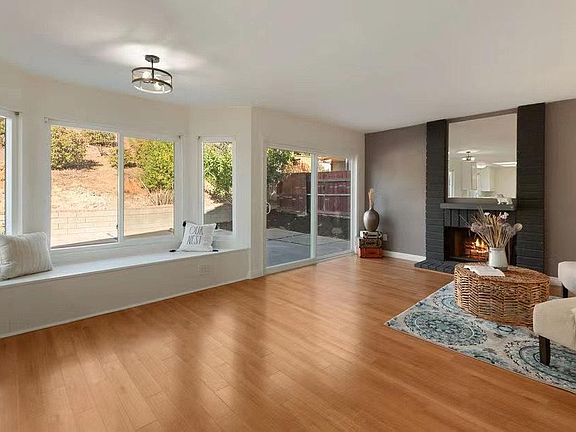 4th image of 11551 Hawkeye Way