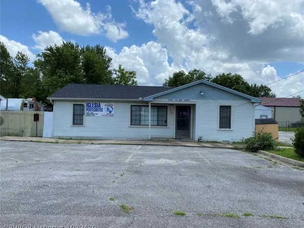 2403 E Emma Ave, Springdale, AR 72764