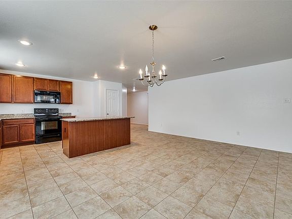 5th image of 14708 Sawmill Dr