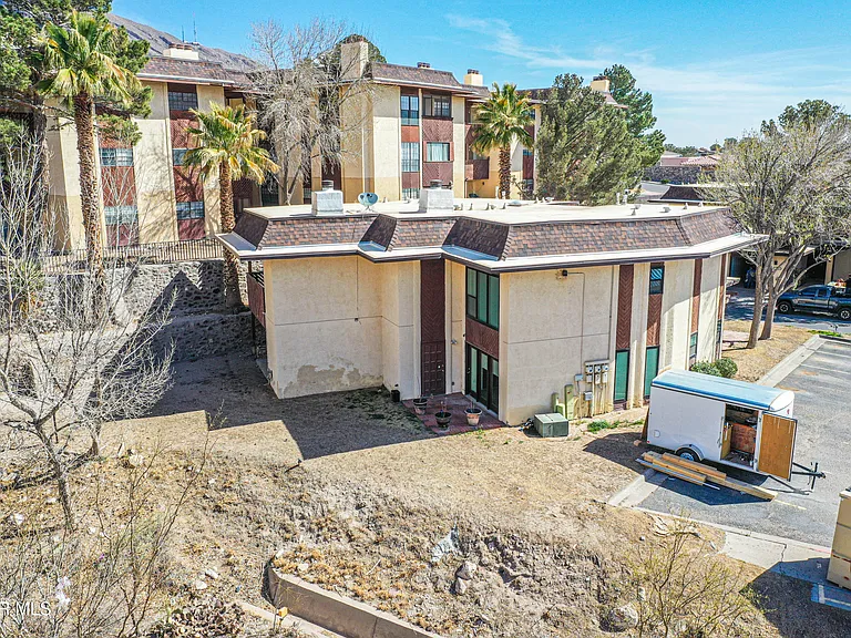 421 Irondale Dr #B — Photo 85