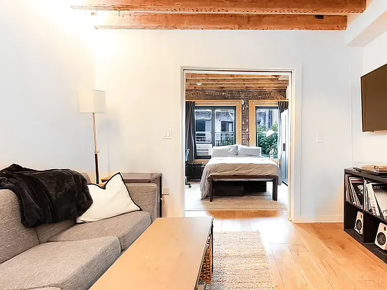 42 Horatio St #17 — Photo 3