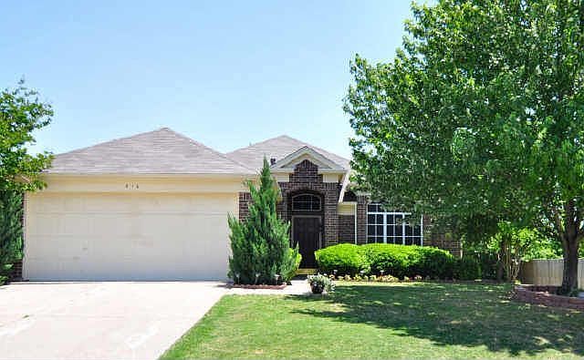 1st image of 810 Glenwood Ct