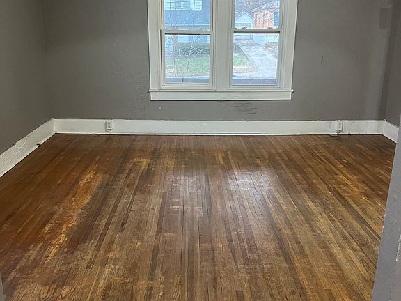 4th image of 1111 E Dunklin St