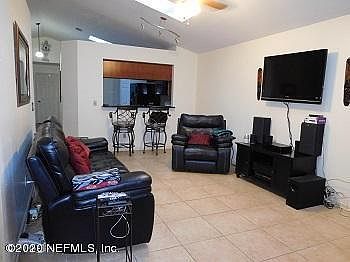 5th image of 8804 Townsquare Dr S