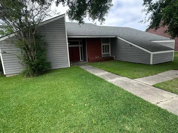 4908 Fernwood Dr, Lake Charles, LA 70605