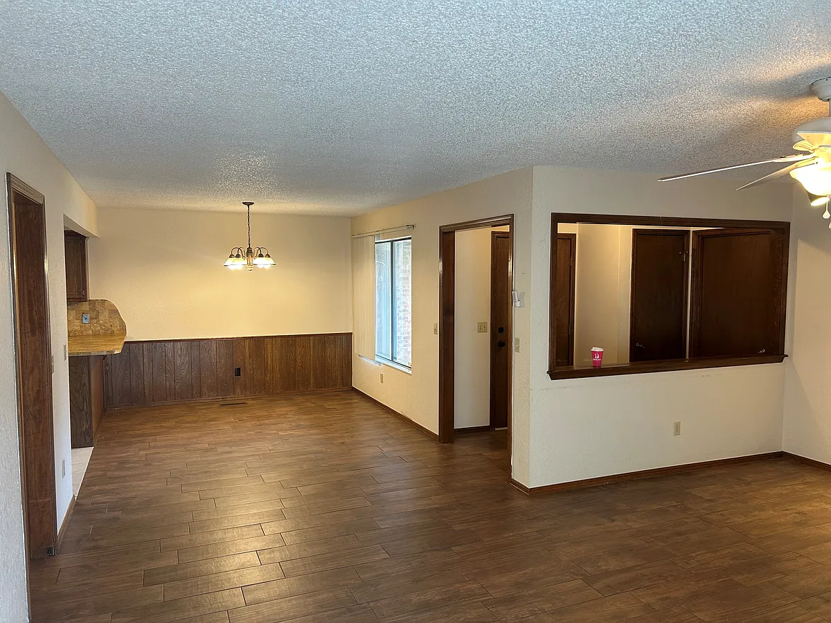 Building Photo - 10112 W Birkenhead Ct
