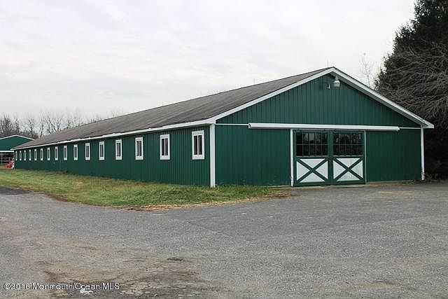 1st image of 227 Sweetmans Ln