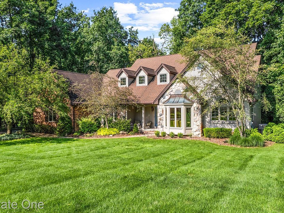 1st image of 44211 Chedworth Dr