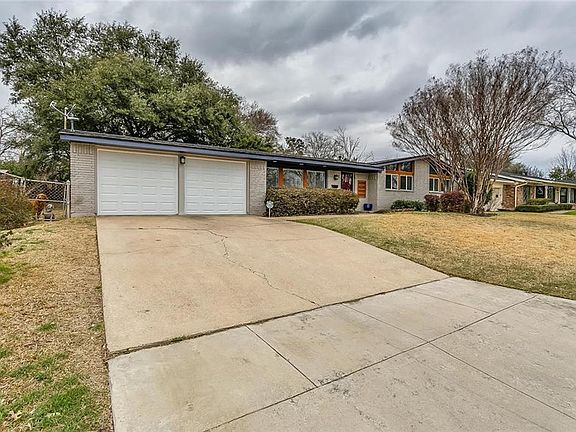 3rd image of 6912 Culver Ave