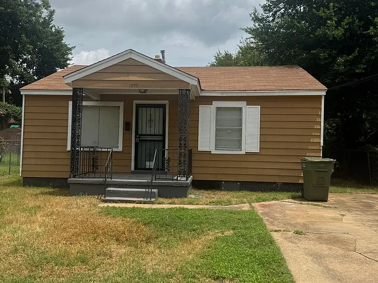 1778 Marjorie St — Photo 11
