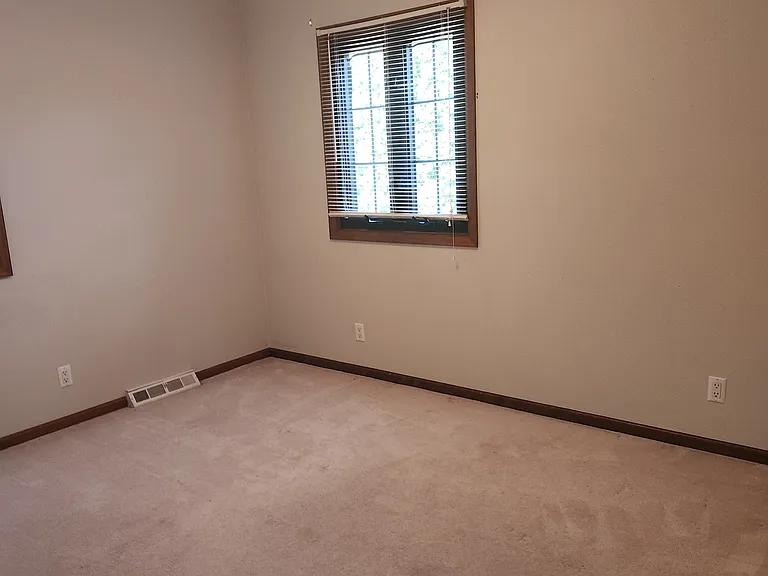 2639 E Dauber Dr — Photo 6