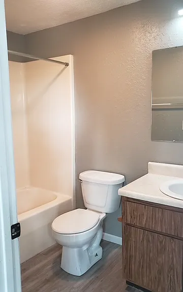 108 S Green St #9 — Photo 6