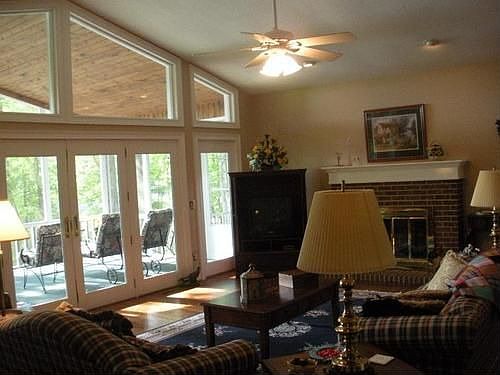 4th image of 1438 Kelley Way
