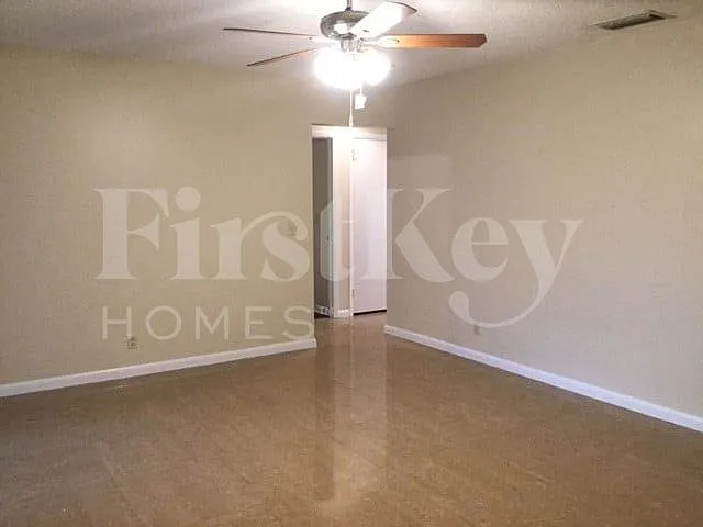 4317 Honeysuckle Ave — Photo 6