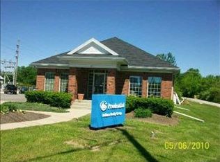400 W McGalliard Rd, Muncie, IN 47303