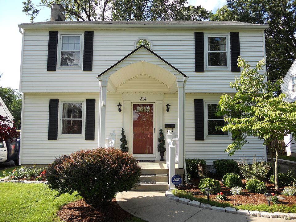 1st image of 214 E Kanawha Ave
