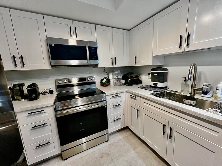 2033 SE 10th Ave #620 — Photo 11