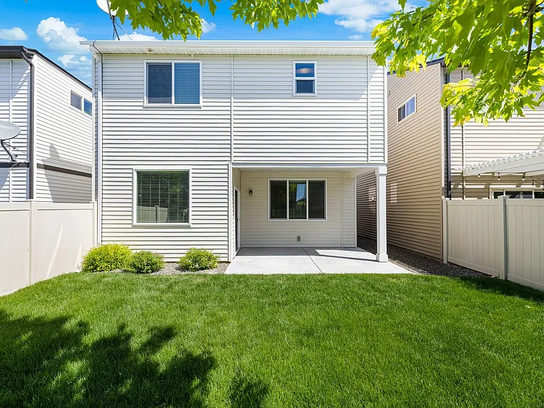 4061 E Esperanto St — Photo 18