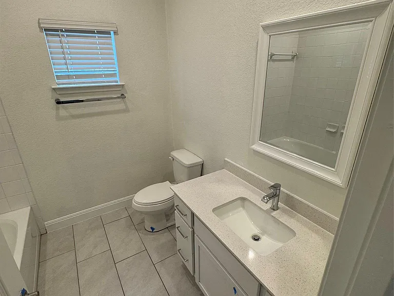 17901 Civorno Dr — Photo 30