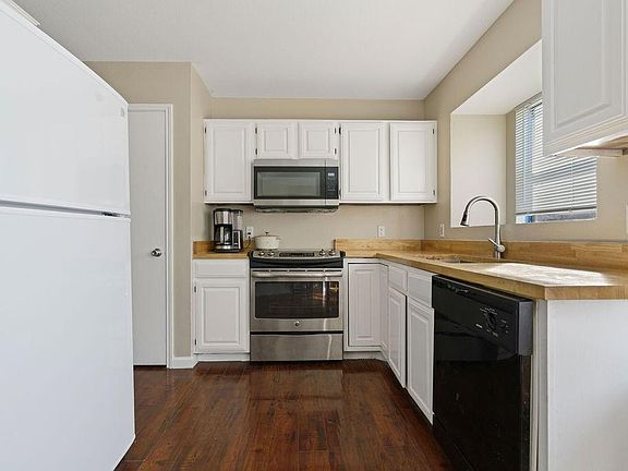 5th image of 4304 Forest Point Dr
