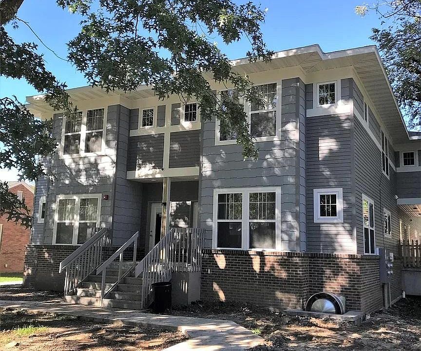 1st image of 627 S Lucas St #623