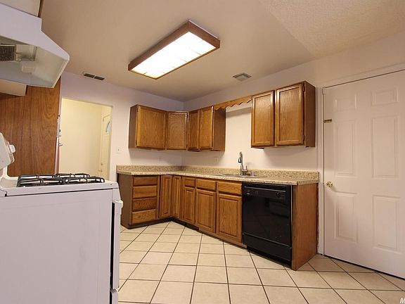 3rd image of 4508 Penwith Way