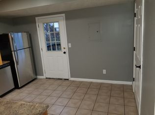 70 Montgomery St APT 8, Scottsburg, IN 47170