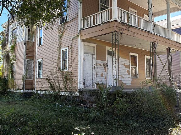 3rd image of 1706 Barnard St #A & B