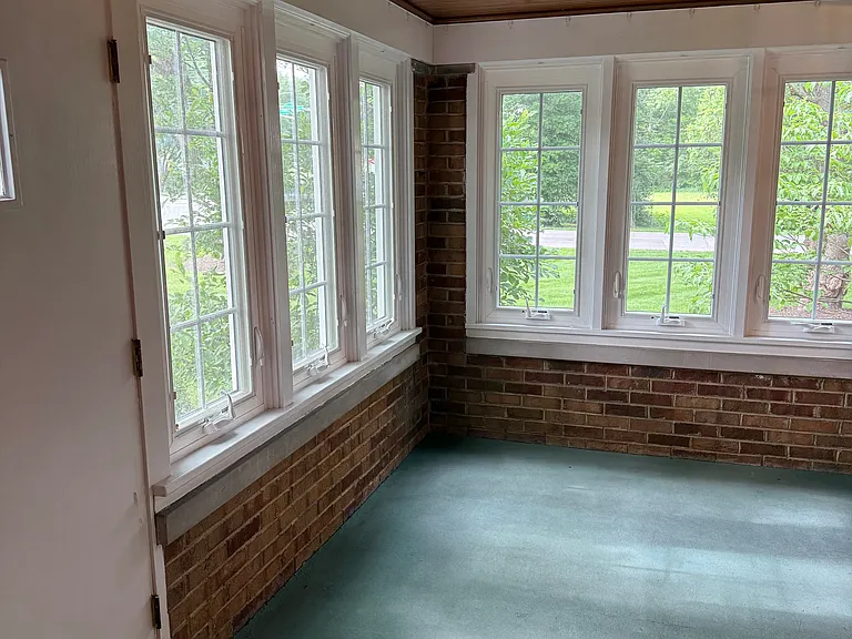 3 season room/porch