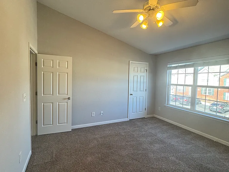 1916 Shaylin Loop — Photo 14