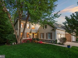 6256 Kingfisher Ln, Alexandria, VA 22312