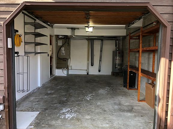 3rd image of 238 Woodscape Dr