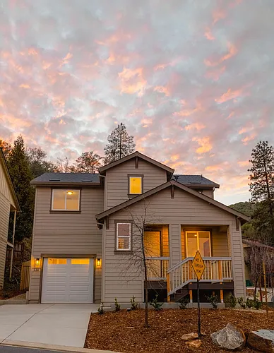 130 Cottage Ct Photo 1