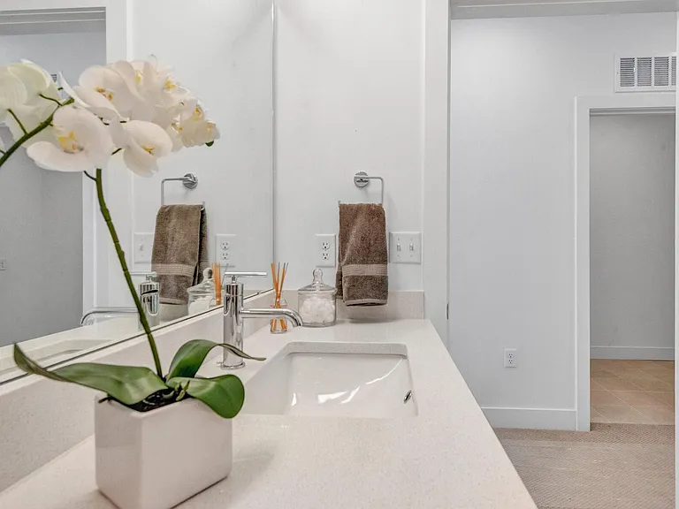 Apex at Perry Station - Modern Living at it's best! — Photo 56