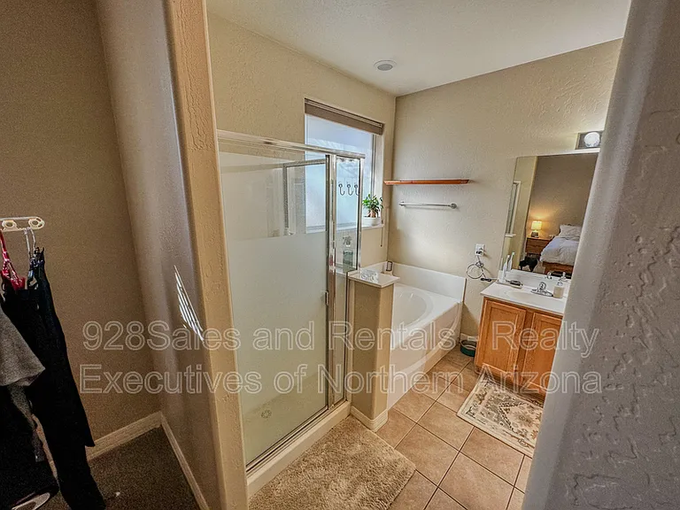 537 W Nugget Trl — Photo 38