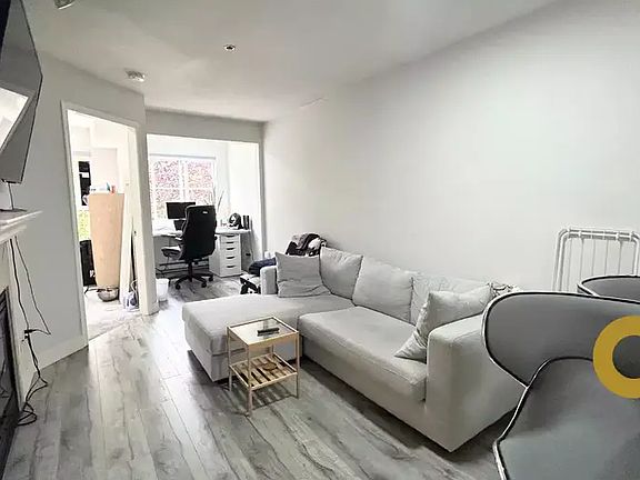 3rd image of 3278 Heather St #1A