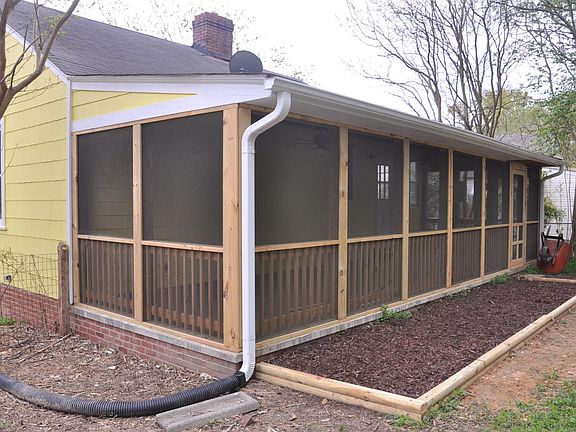 Great screened in back porch 