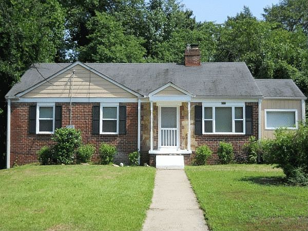 2nd image of 1082 Fountain Dr SW