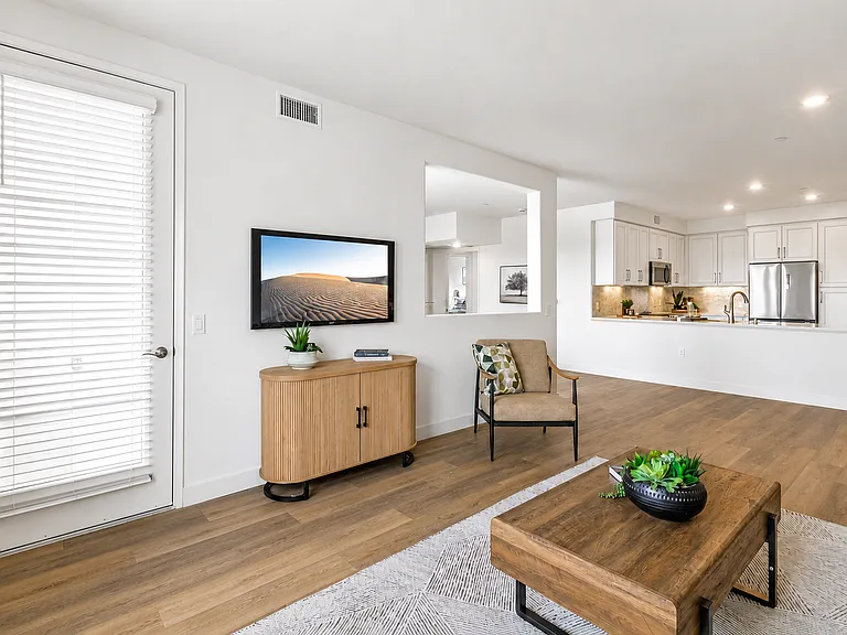 Avia La Jolla — Photo 15