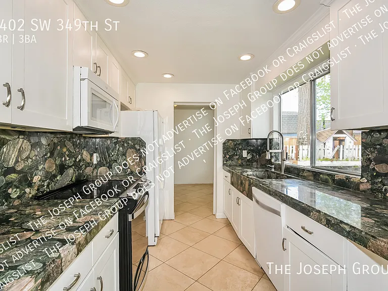 1402 SW 349th St — Photo 6
